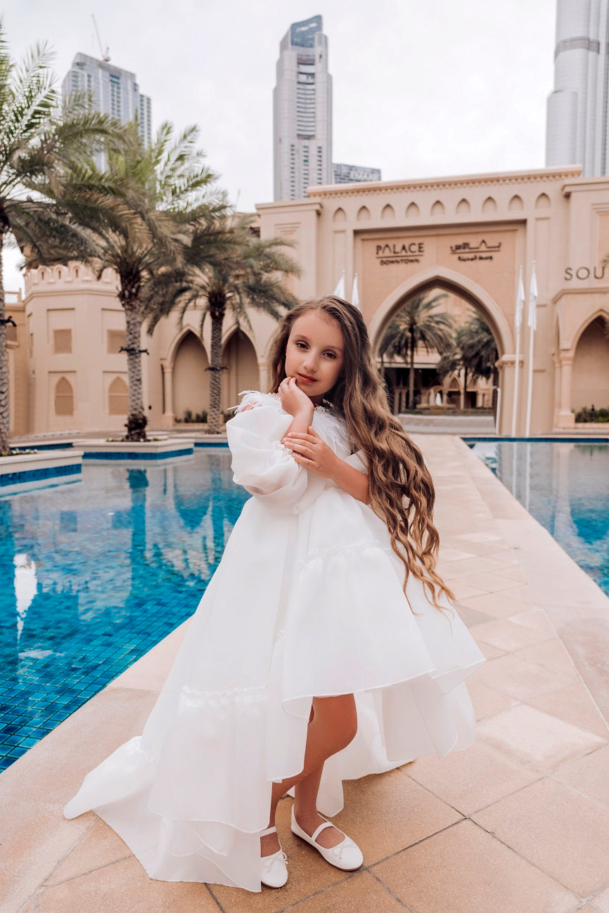 Elegant White Dress With Train