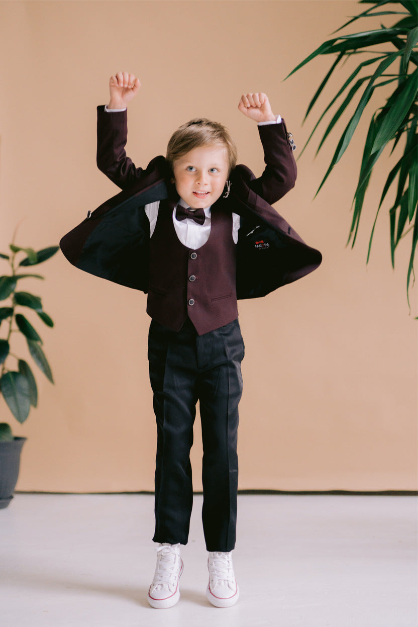 Traje rojo de 5 piezas para niño