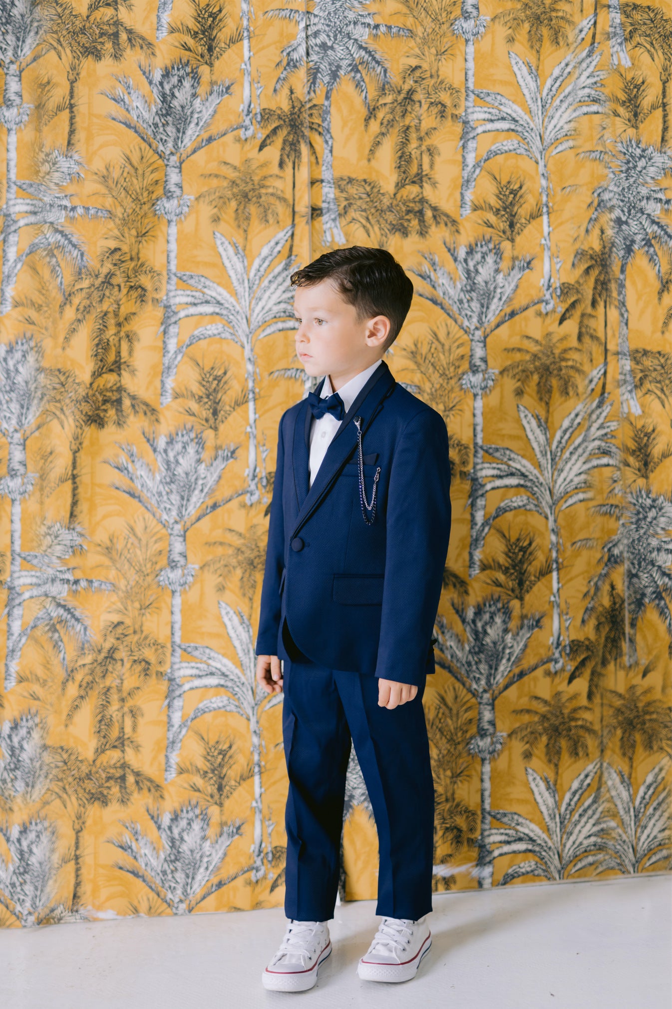 Traje azul marino de 5 piezas para niño