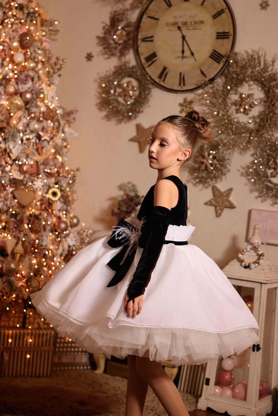 Josephine Black Velvet & White Organza Gala Dress – Full Set with Gloves and Natural Feathers