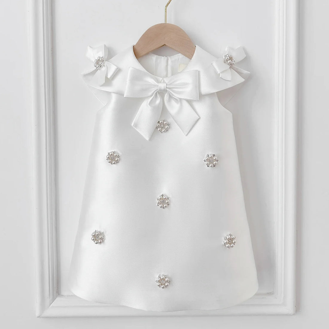 Eden Elegant White Gown – Premium Mikado Taffeta with Detachable Collar and Decorative Buttons