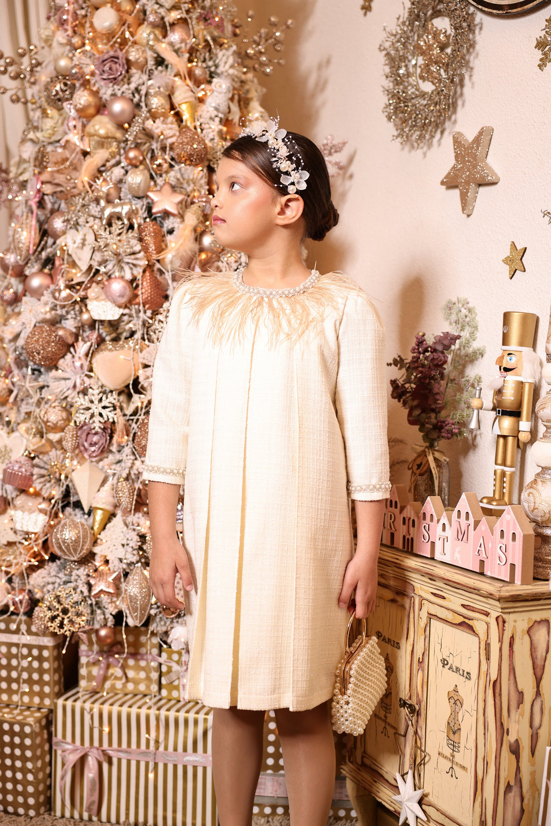 Dorotea Vintage Beige Tweed Dress for Girls – Sequin Accents and Natural Feather Collar