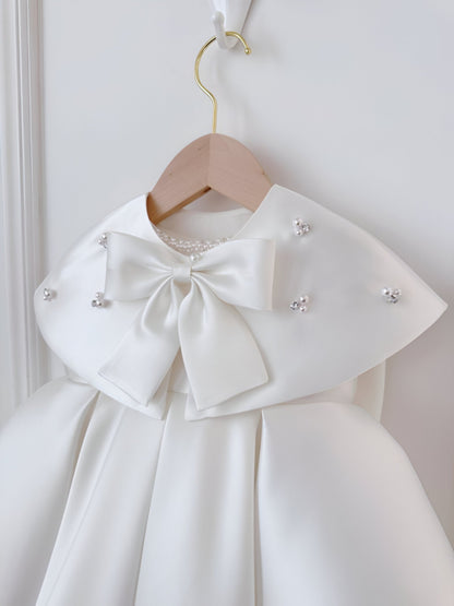Quinn Elegant Lilac Gown – Premium Mikado Taffeta with Detachable Cape Collar and Hand-Stitched Pearls