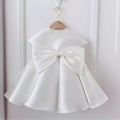 Quinn Elegant Lilac Gown – Premium Mikado Taffeta with Detachable Cape Collar and Hand-Stitched Pearls