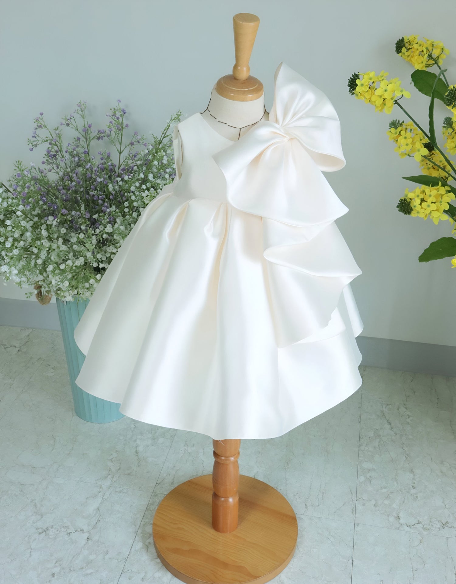 Salome Elegant White Ceremony Gown – Premium Mikado Taffeta with Versatile Detachable Bow