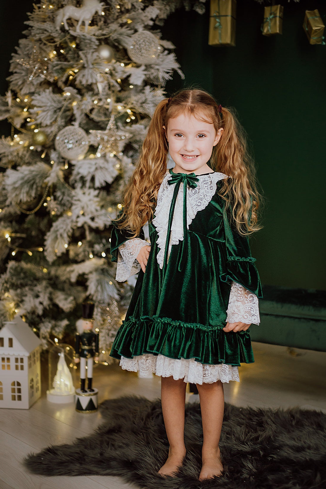 Green Vintage Velvet Dress for Girls